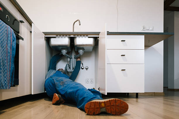 Professional Gas Line Repair technician working in Lamar, MS
